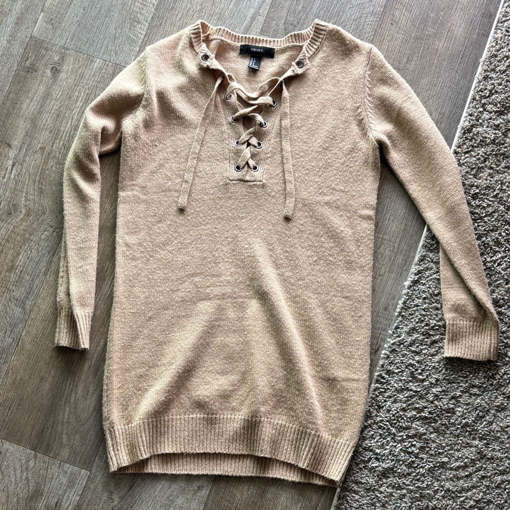 Forever 21 Knit Sweater in Beige
